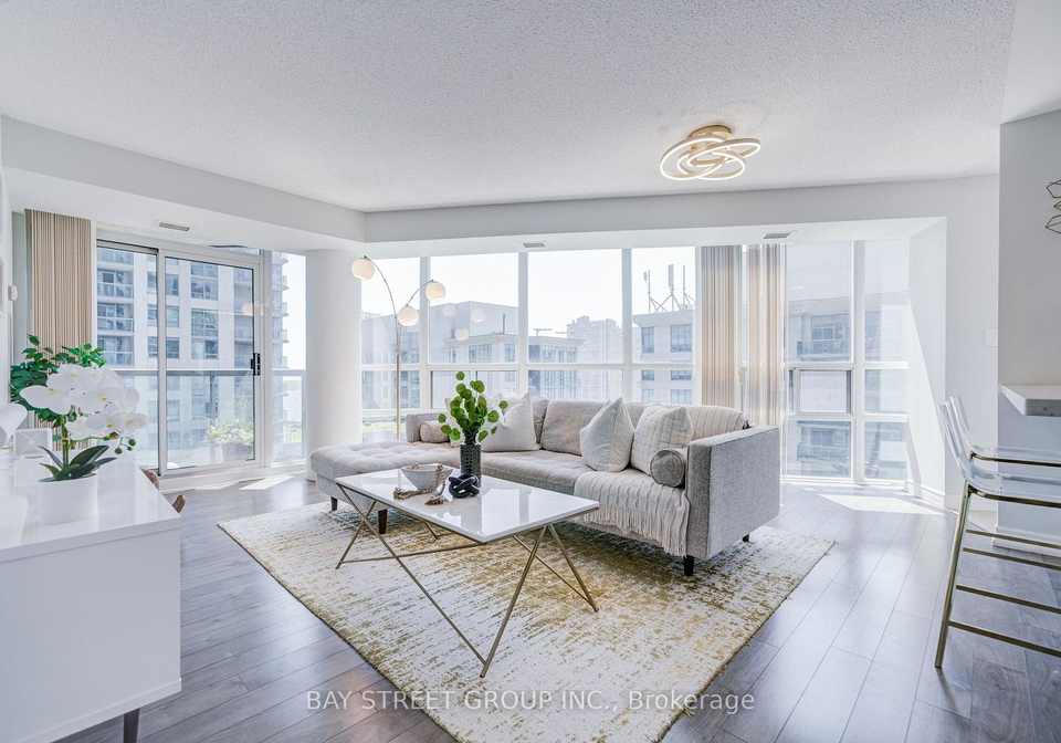 30-grand-trunk-crescent-toronto-toronto-ontario-c13564616