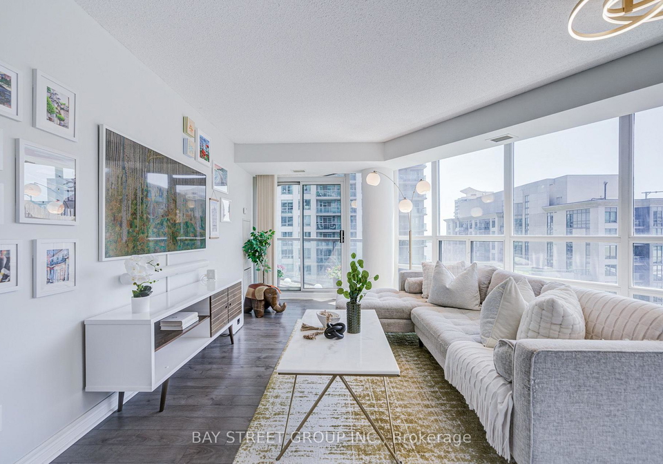 30-grand-trunk-crescent-toronto-toronto-ontario-c13564616