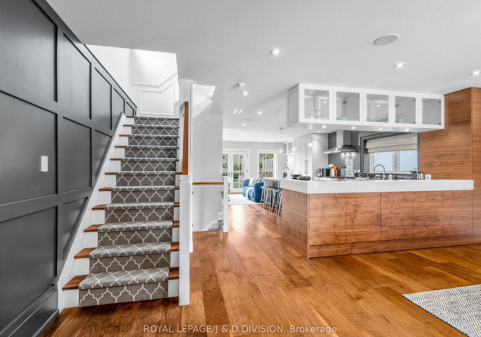 146-glenvale-boulevard-toronto-east-york-ontario-c13564626