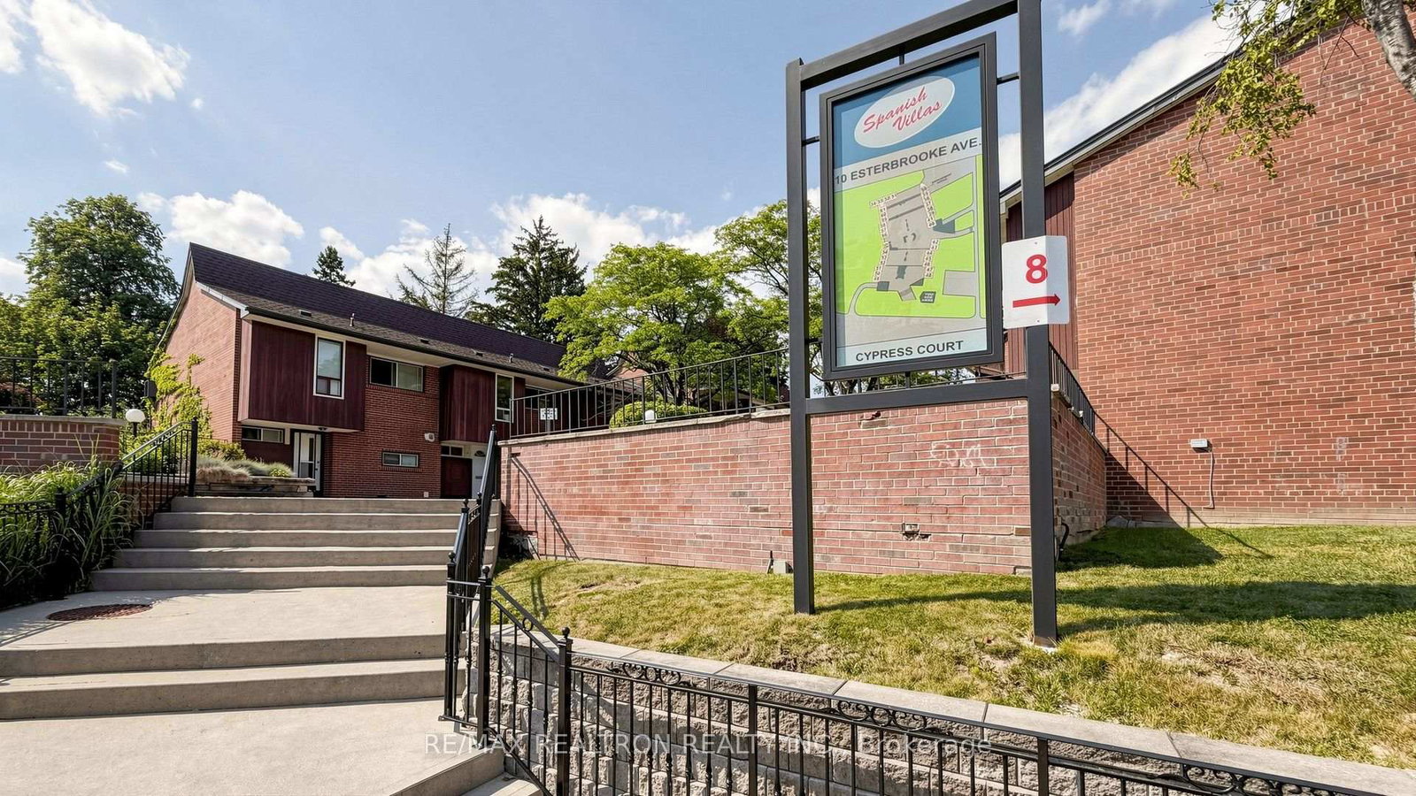 10-esterbrooke-avenue-toronto-north-york-ontario-c13564642