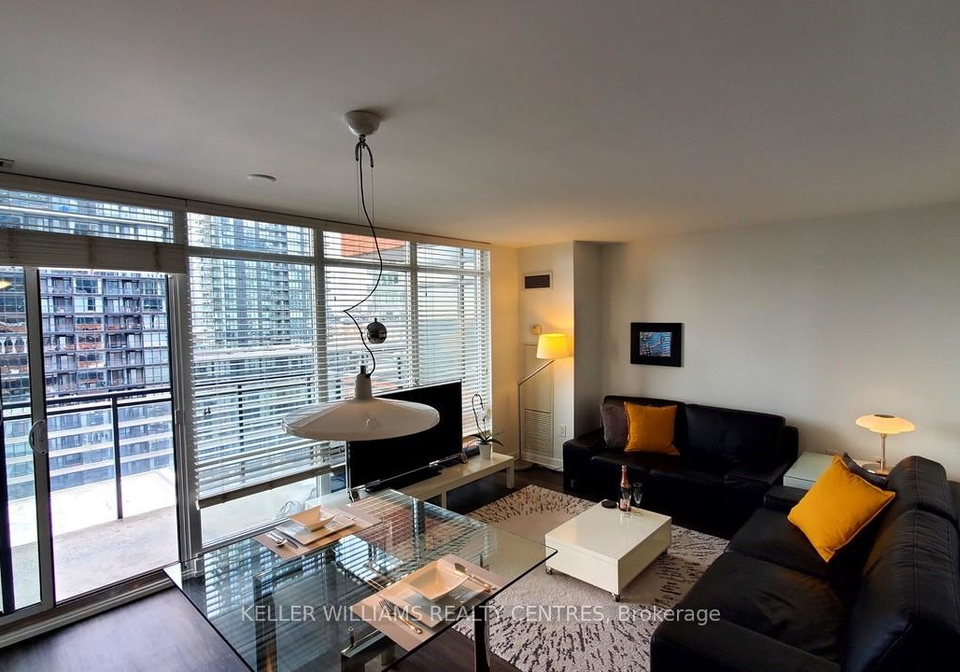 4-k-e-spadina-avenue-e-toronto-toronto-ontario-c13564646