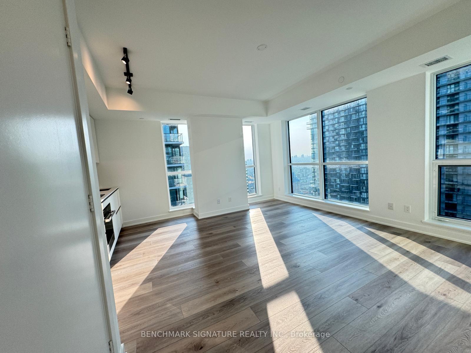 327-king-street-toronto-toronto-ontario-c13564758