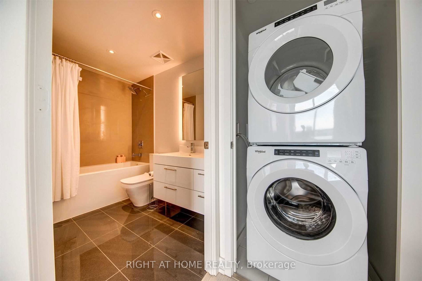 1-yorkville-avenue-toronto-toronto-ontario-c13565494