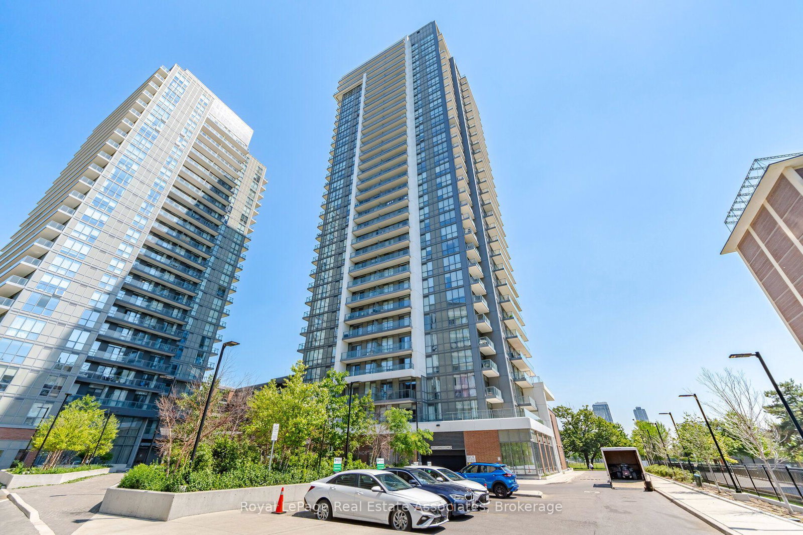 32-forest-manor-road-toronto-north-york-ontario-c13565536