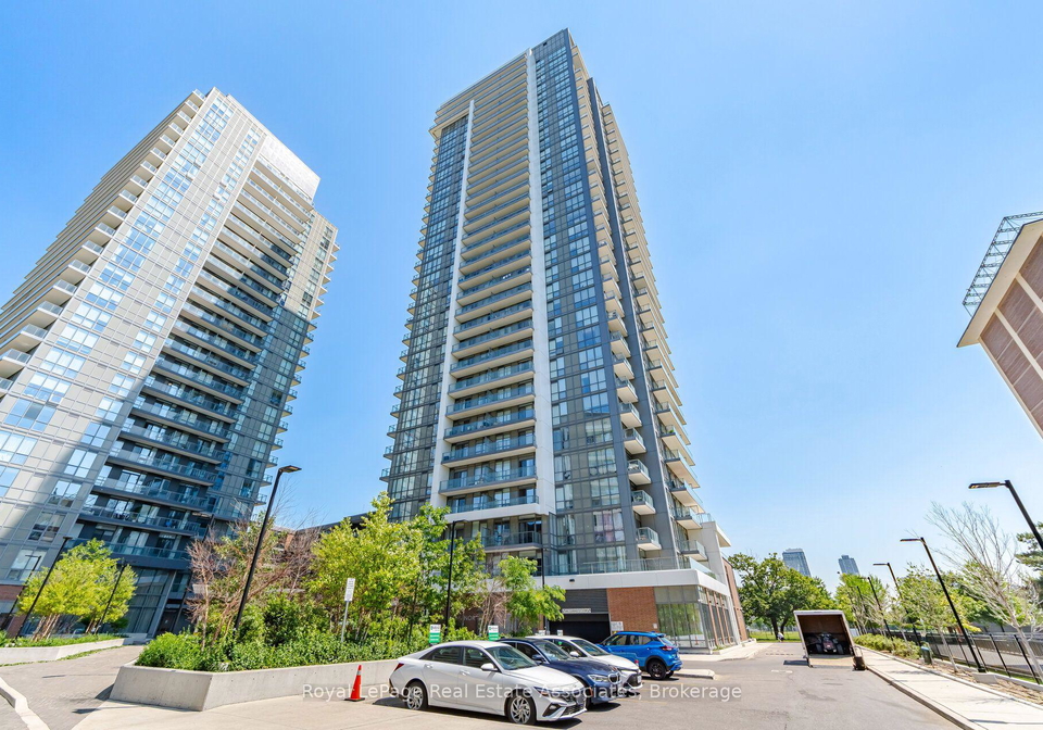 32-forest-manor-road-toronto-north-york-ontario-c13565536