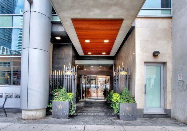 375-king-street-w-toronto-toronto-ontario-c13565960