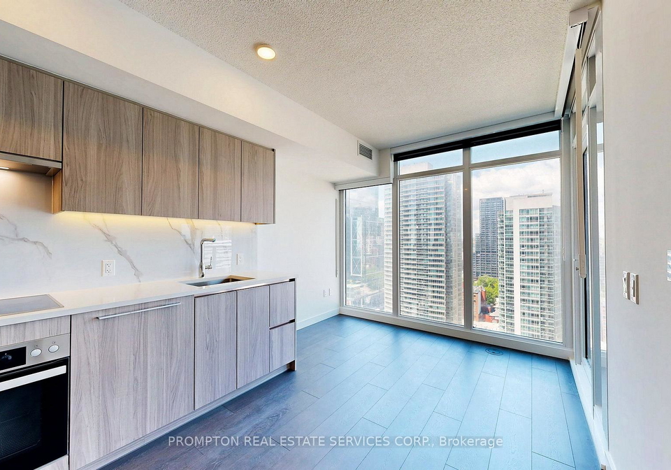 1-concord-cityplace-way-toronto-toronto-ontario-c13565986