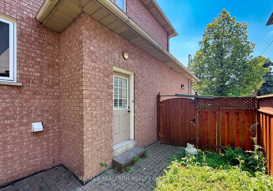 25-clarkhill-street-toronto-toronto-ontario-c13566064