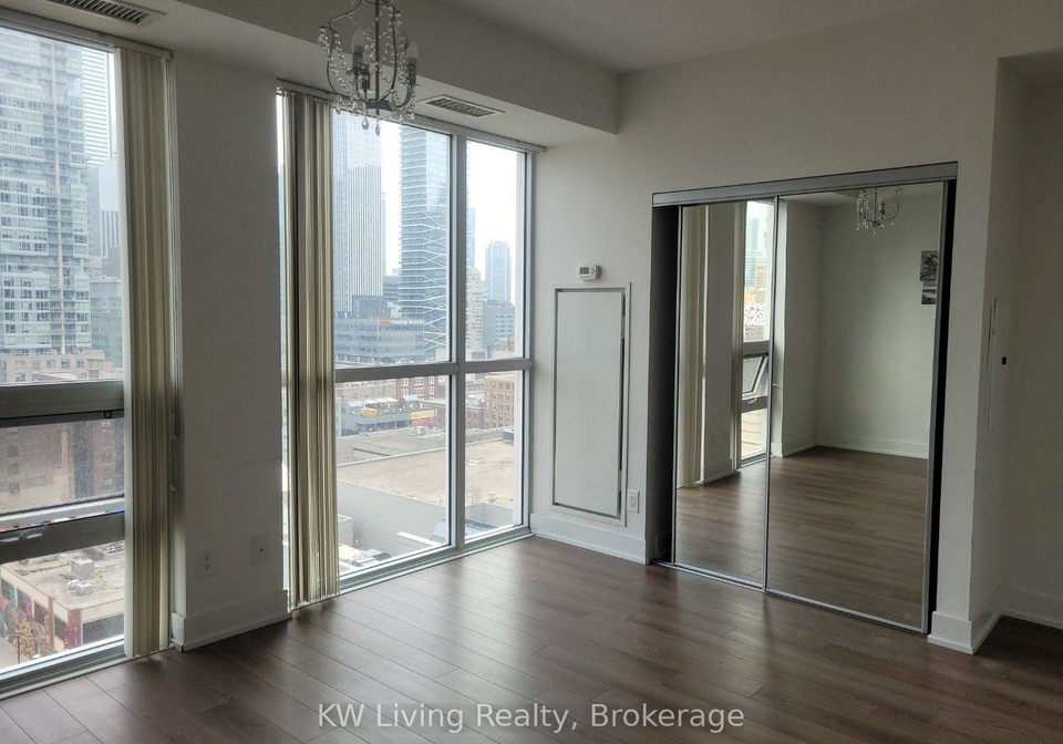 318-richmond-street-w-toronto-toronto-ontario-c13566846