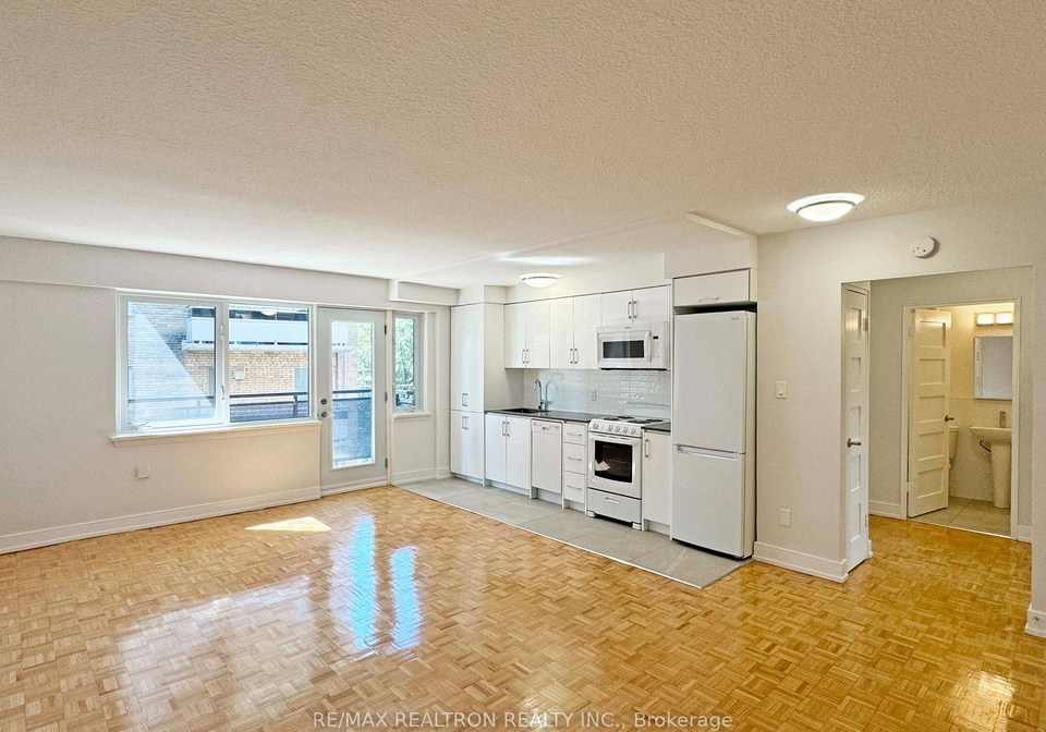 95-lawton-boulevard-toronto-toronto-ontario-c13566906