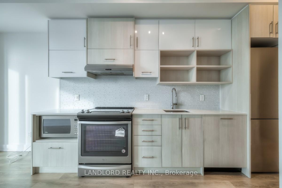 150-fairview-mall-drive-toronto-north-york-ontario-c13567350
