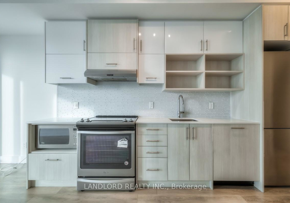 150-fairview-mall-drive-toronto-north-york-ontario-c13567350