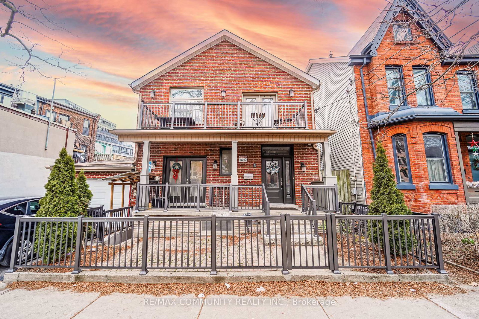 4-lakeview-avenue-toronto-toronto-ontario-c13567368
