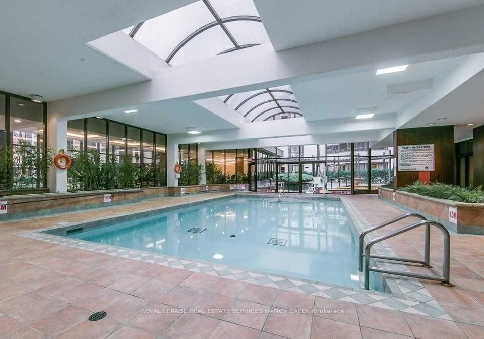 211-st-patrick-street-toronto-toronto-ontario-c13567510