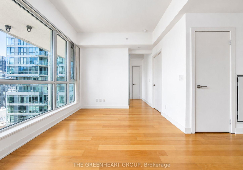 199-richmond-street-w-toronto-toronto-ontario-c13567852
