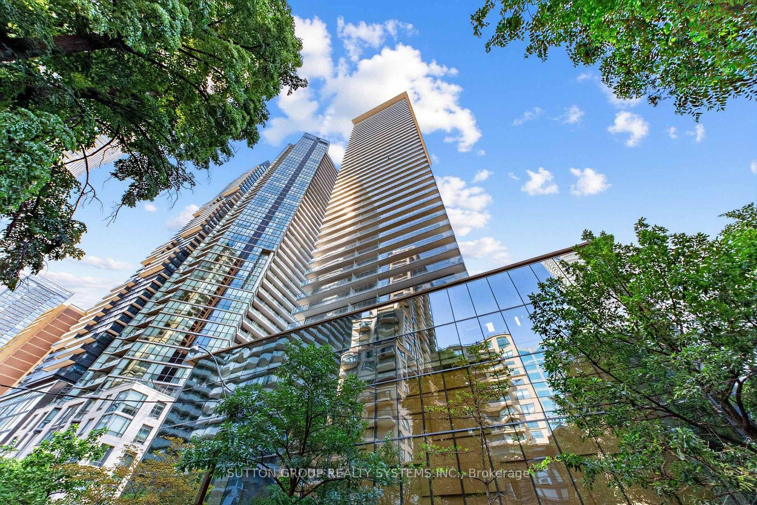 33-charles-street-e-toronto-toronto-ontario-c13568002