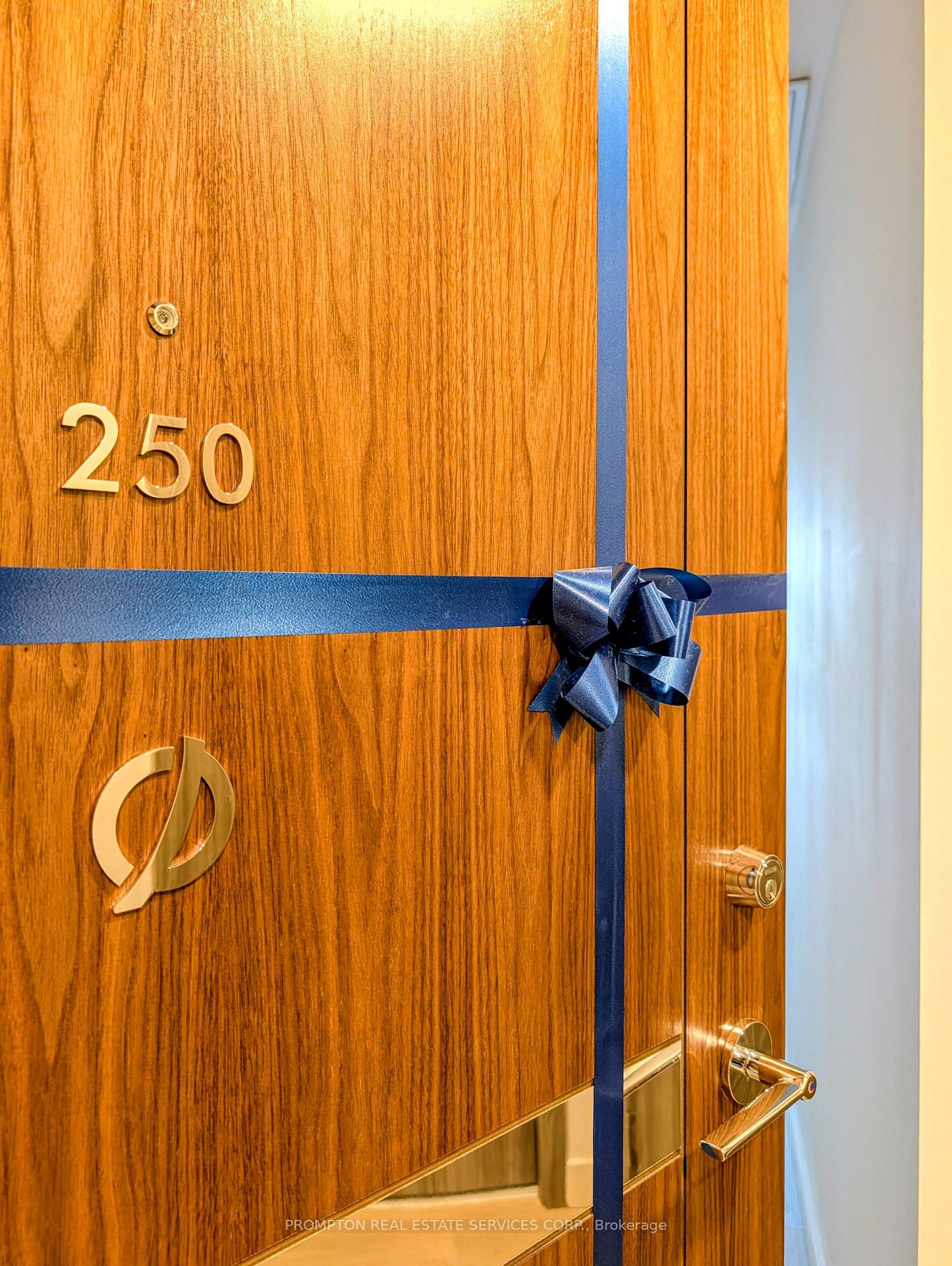68-esther-shiner-boulevard-toronto-north-york-ontario-c13568302