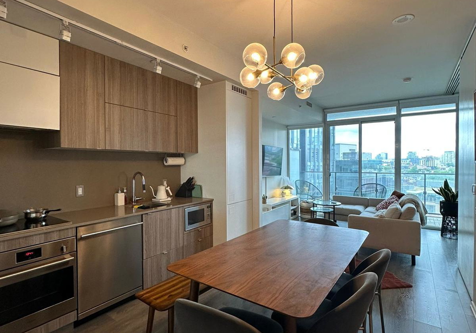125-peter-street-toronto-toronto-ontario-c13568576