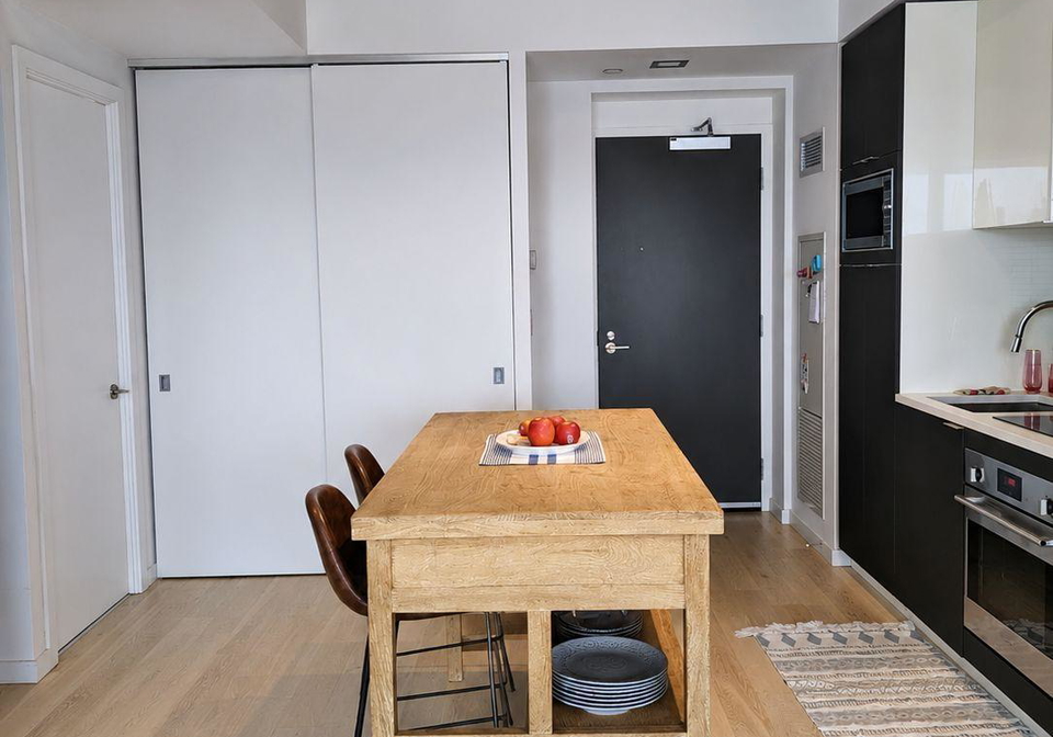 170-bayview-avenue-toronto-toronto-ontario-c13569238