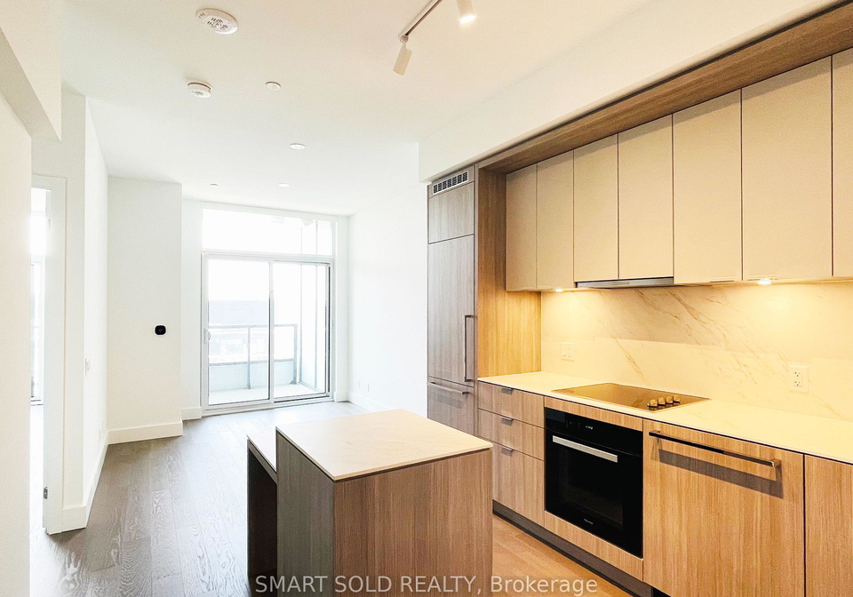 6-greenbriar-road-toronto-north-york-ontario-c13569362