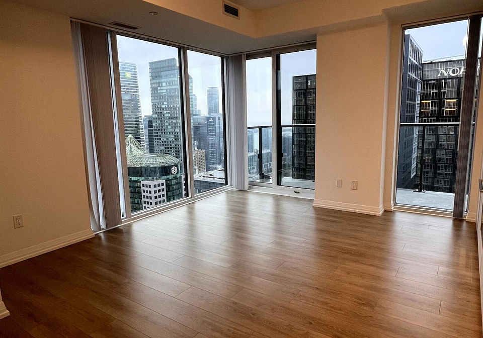 8-widmer-street-toronto-toronto-ontario-c13569620