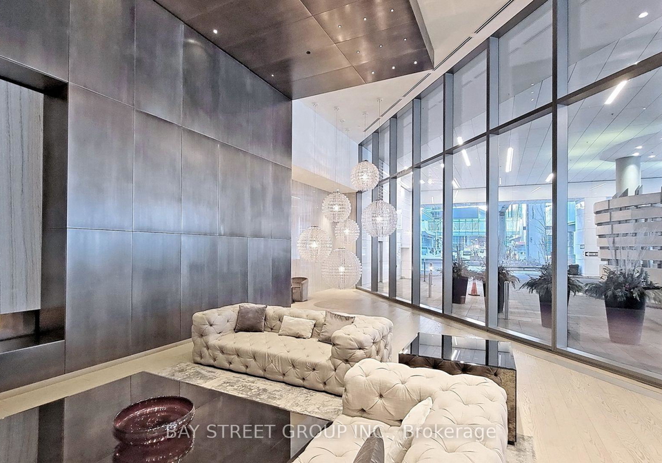 100-harbour-street-toronto-toronto-ontario-c13569784