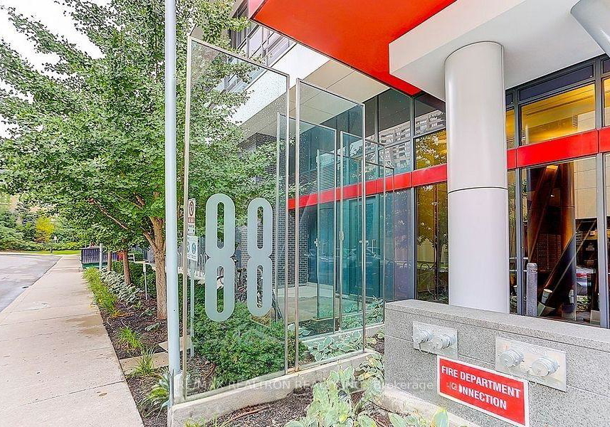 88-sheppard-avenue-e-toronto-north-york-ontario-c13569910