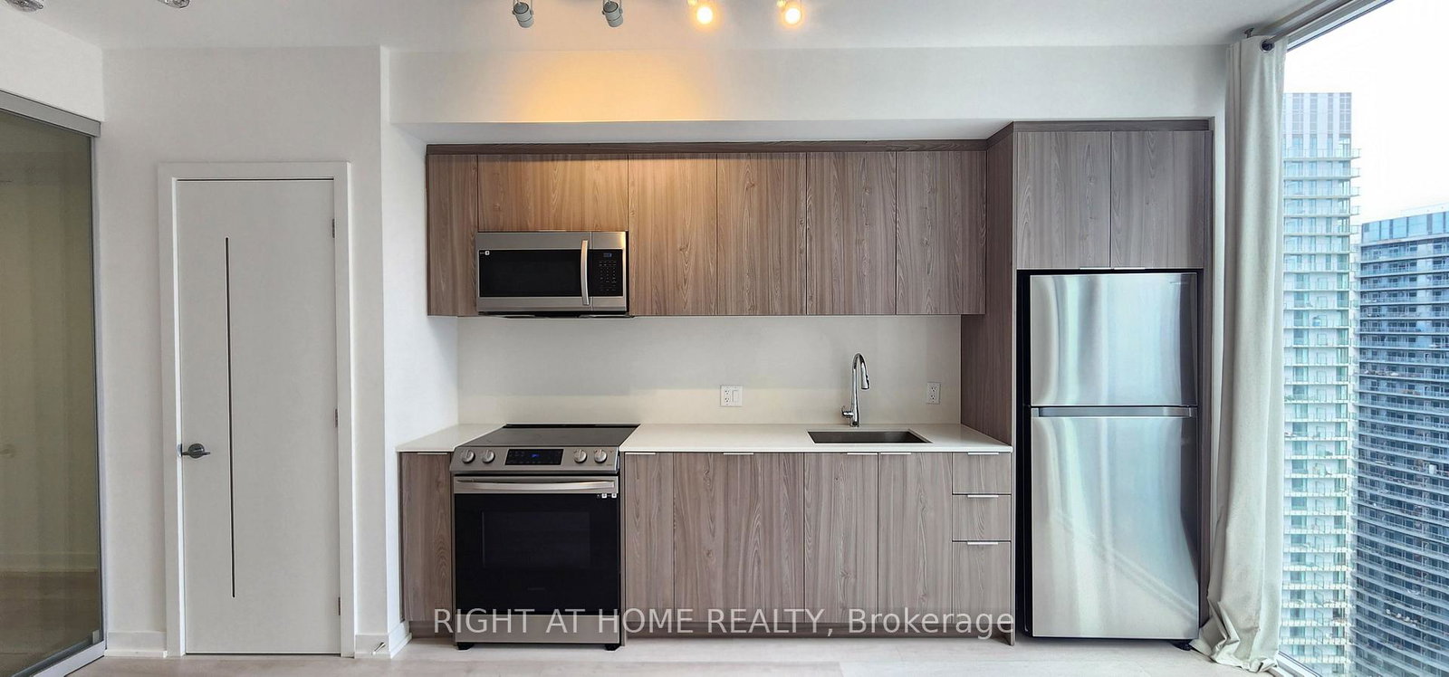 357-king-st-west-street-toronto-toronto-ontario-c13569994