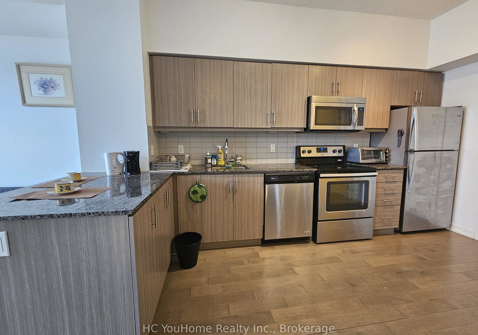 10-willison-square-toronto-toronto-ontario-c13570042