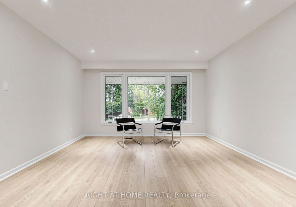 6-colonnade-road-toronto-north-york-ontario-c13570284