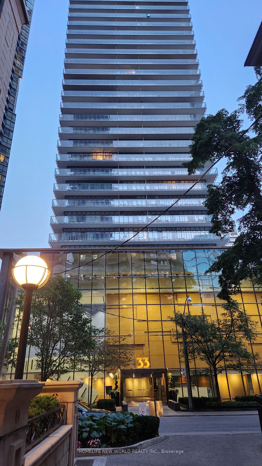 33-charles-street-e-toronto-toronto-ontario-c13570348