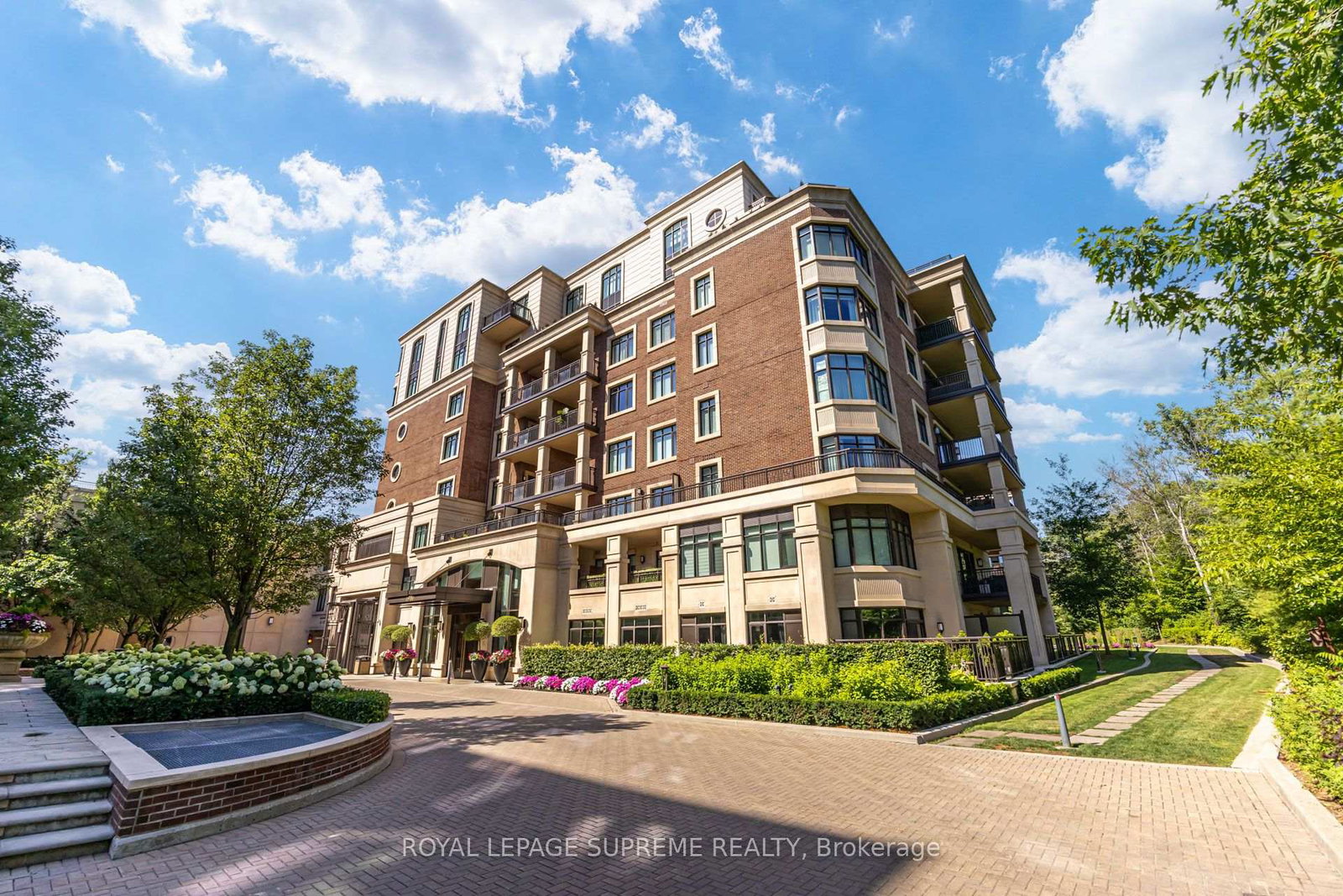1900-bayview-avenue-toronto-north-york-ontario-c13570482