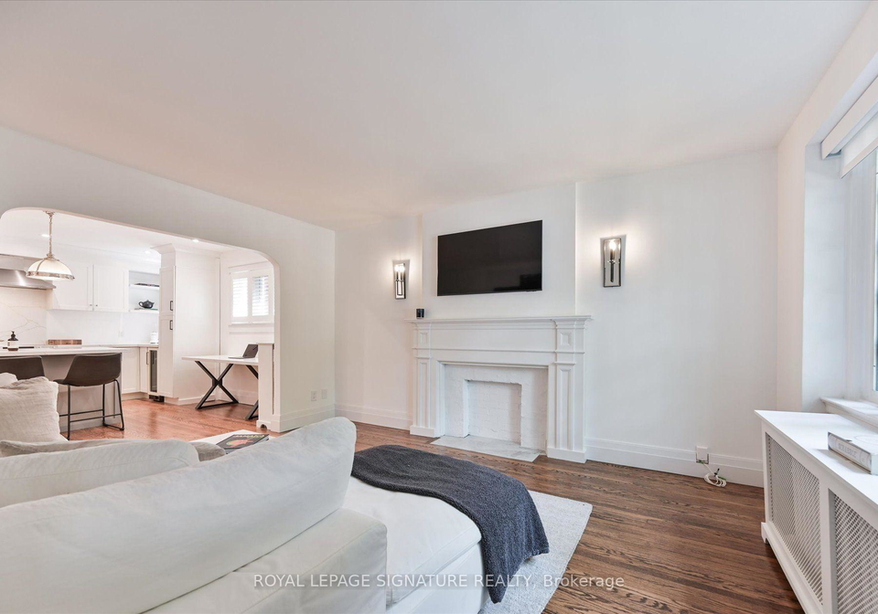 42-strathgowan-avenue-toronto-toronto-ontario-c13571258