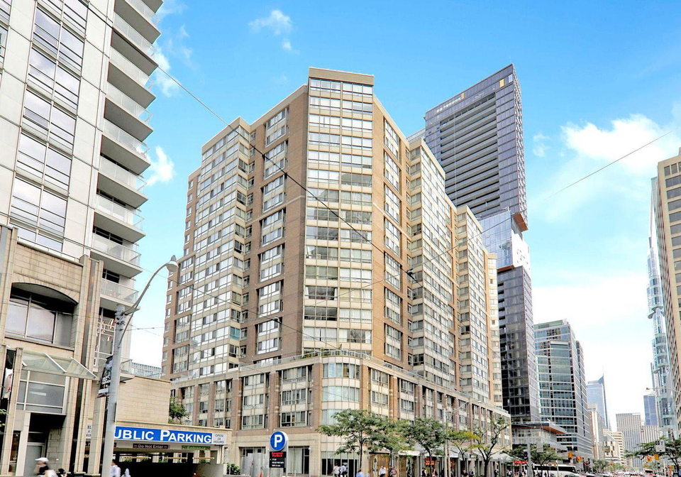711-bay-street-toronto-toronto-ontario-c13571274