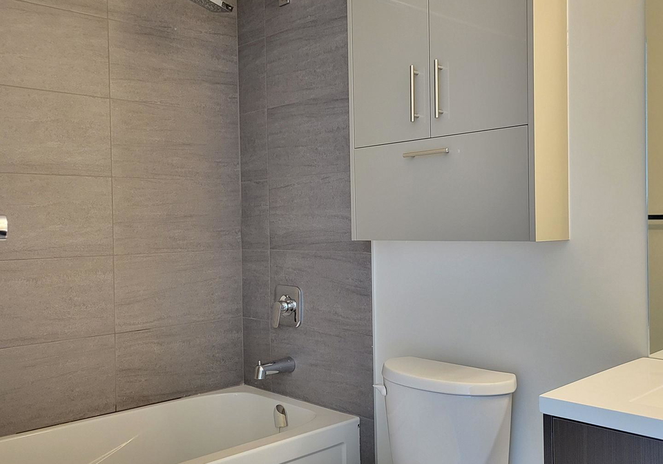 188-fairview-mall-drive-toronto-north-york-ontario-c13571358