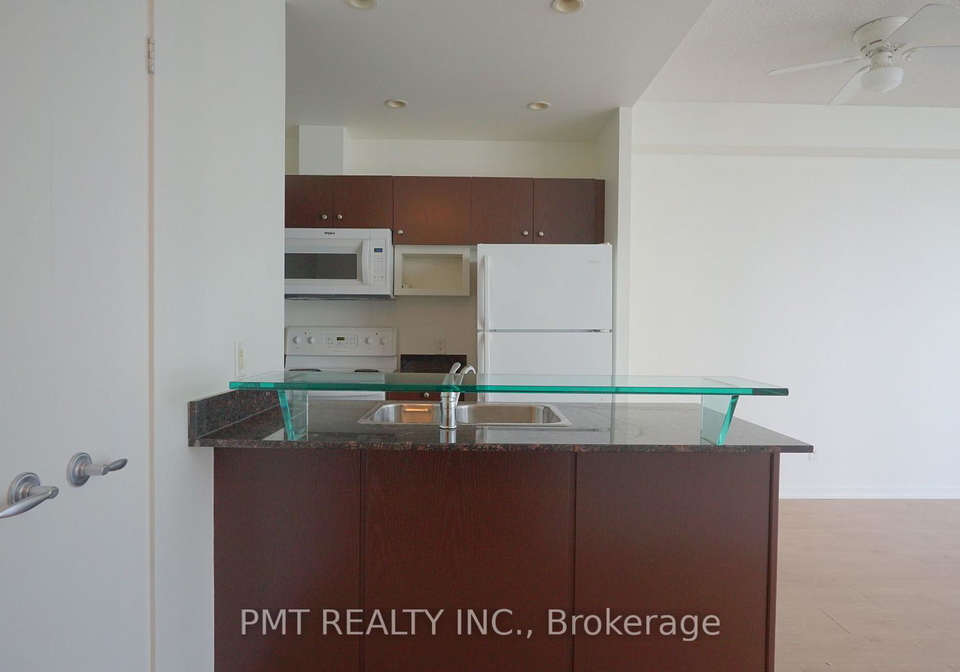 208-queens-quay-w-toronto-toronto-ontario-c13571396