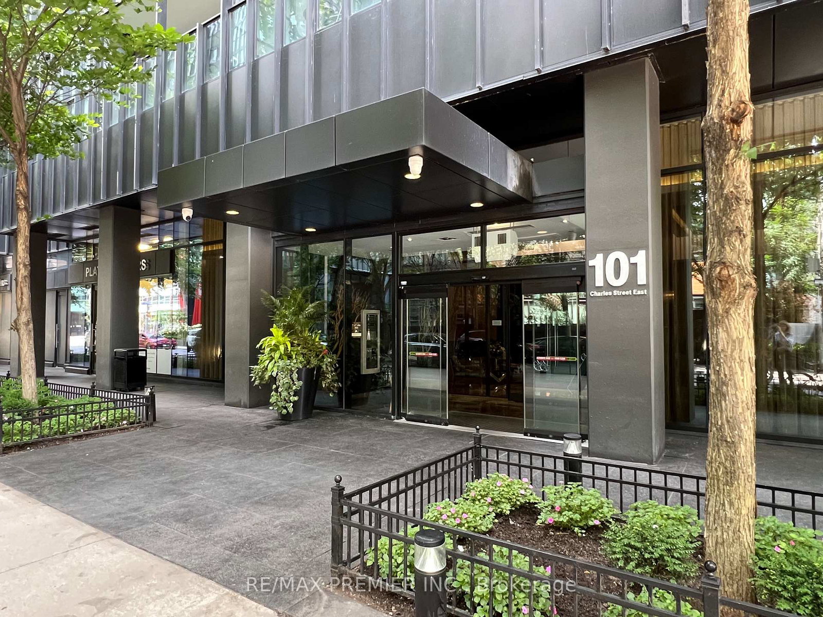 101-charles-street-e-toronto-toronto-ontario-c13571542