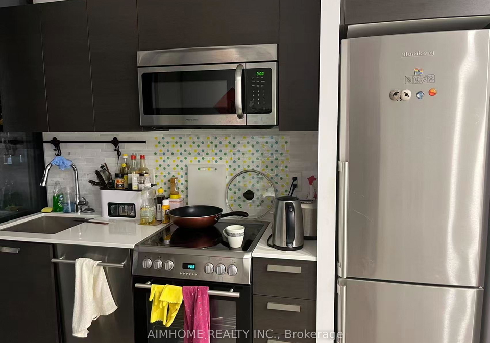 42-charles-street-e-toronto-toronto-ontario-c13571564