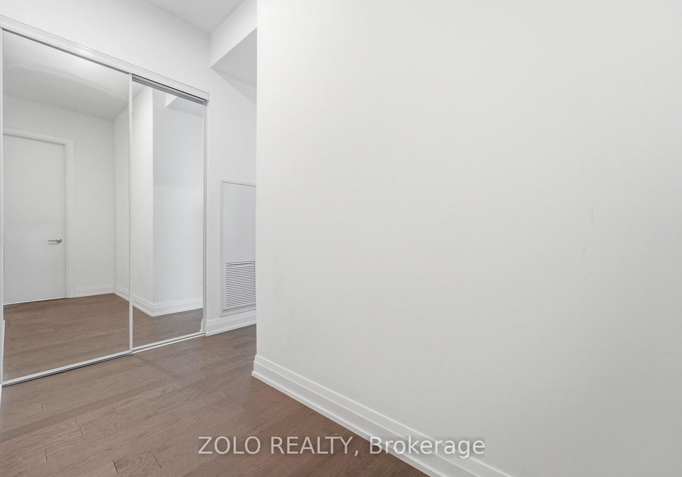 75-canterbury-place-toronto-toronto-ontario-c13572088