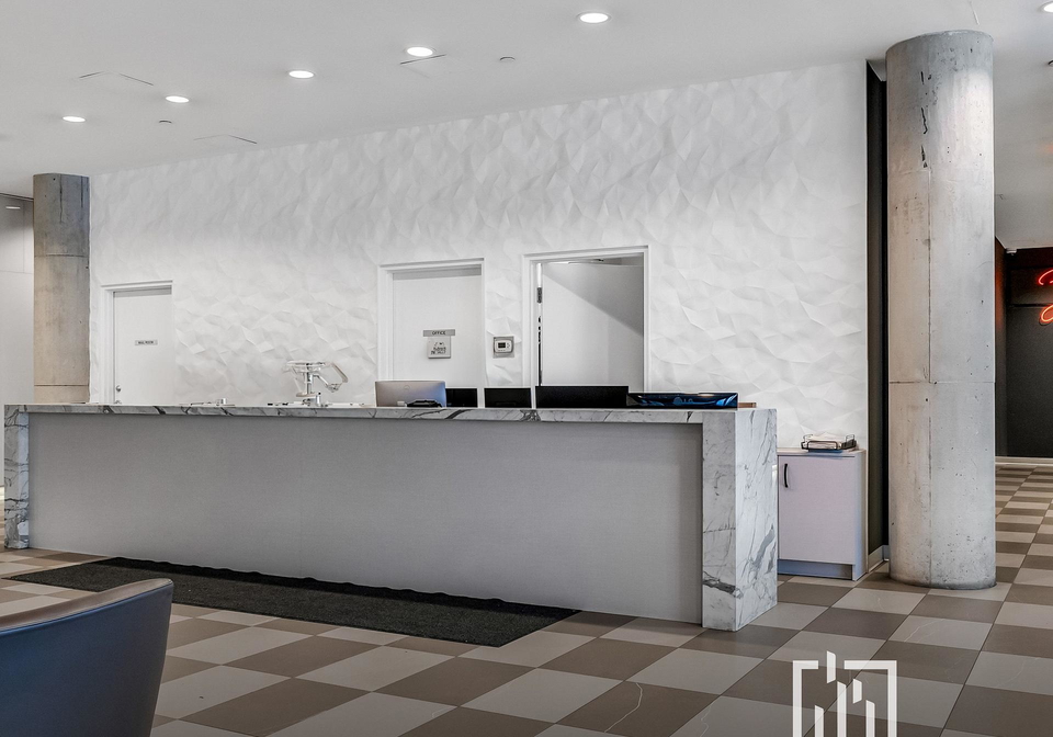 461-adelaide-street-w-toronto-toronto-ontario-c13572156