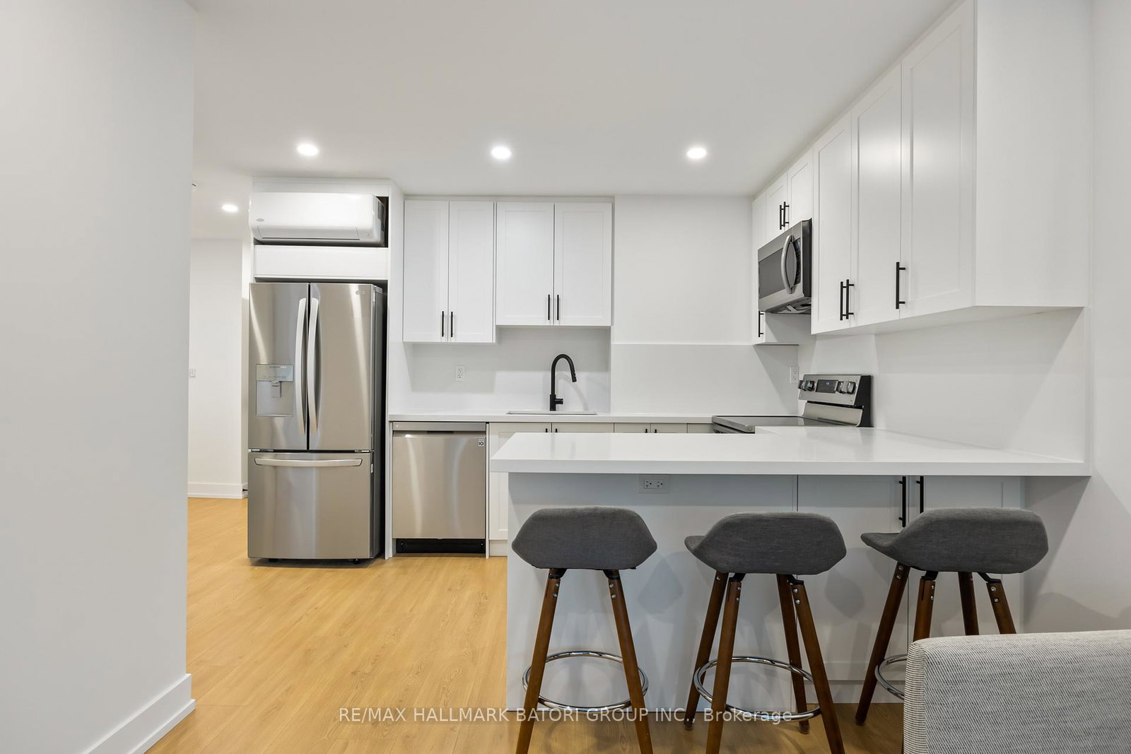 357-eglinton-avenue-w-toronto-toronto-ontario-c13572298