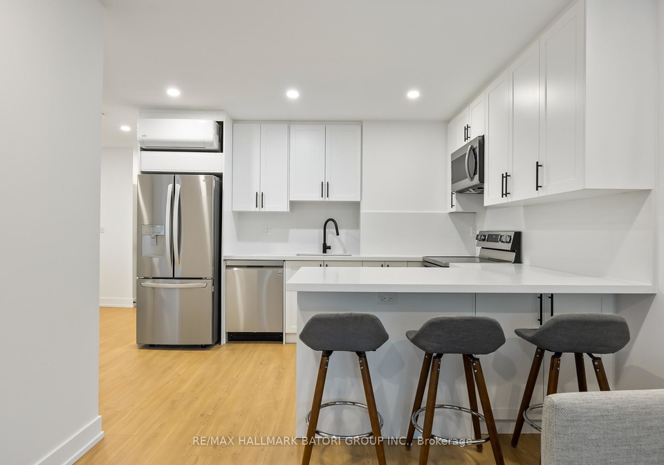 357-eglinton-avenue-w-toronto-toronto-ontario-c13572298