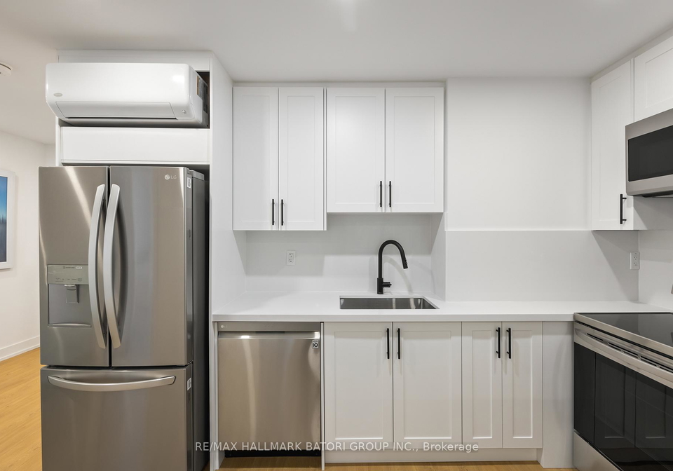 357-eglinton-avenue-w-toronto-toronto-ontario-c13572298