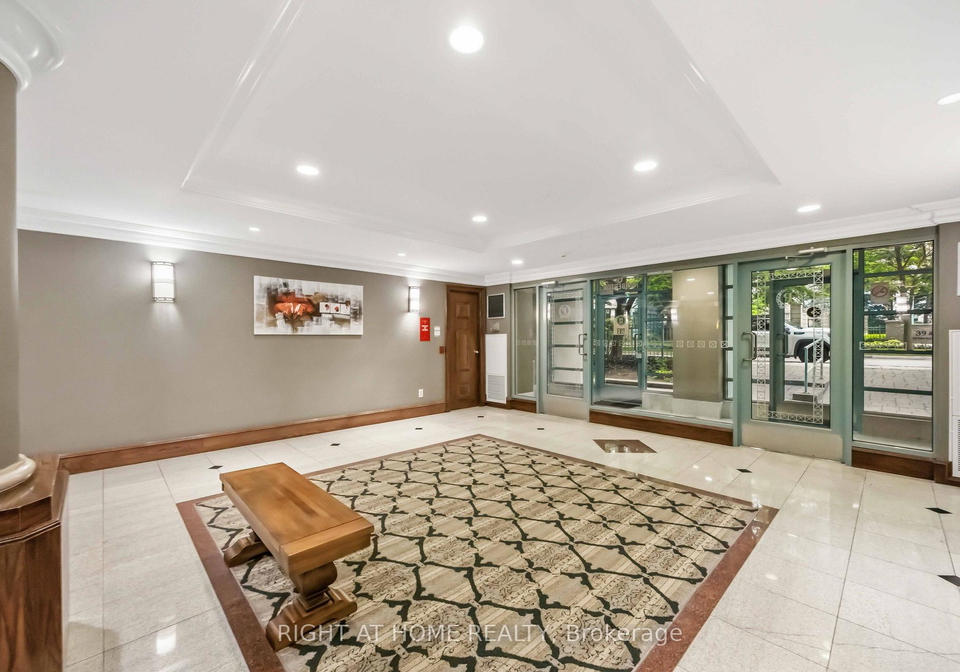 8-pemberton-avenue-toronto-north-york-ontario-c13572768