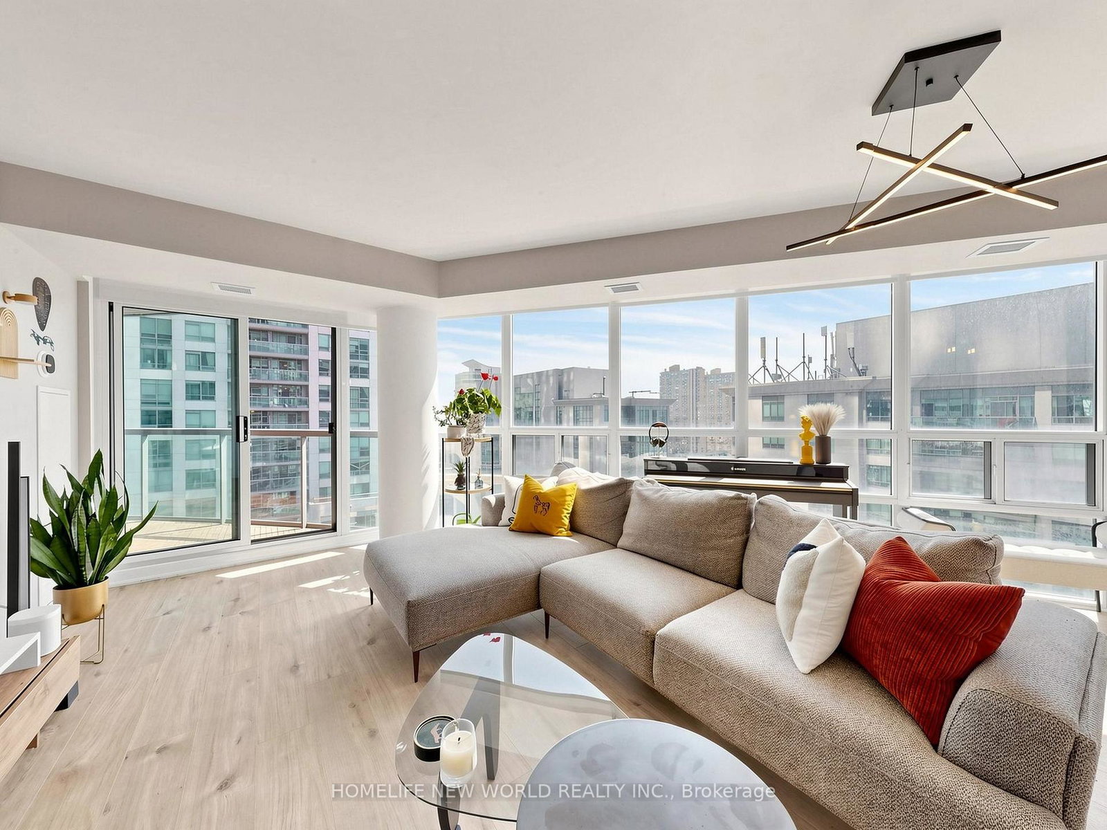 30-grand-trunk-crescent-toronto-toronto-ontario-c13572840