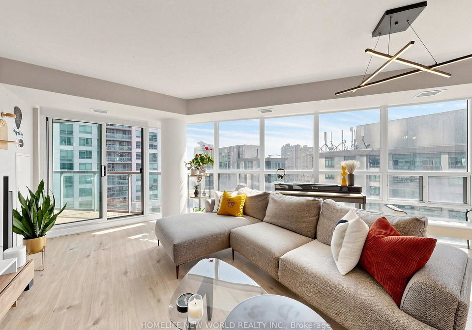 30-grand-trunk-crescent-toronto-toronto-ontario-c13572840