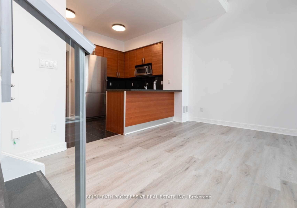 1-avondale-avenue-toronto-north-york-ontario-c13573130
