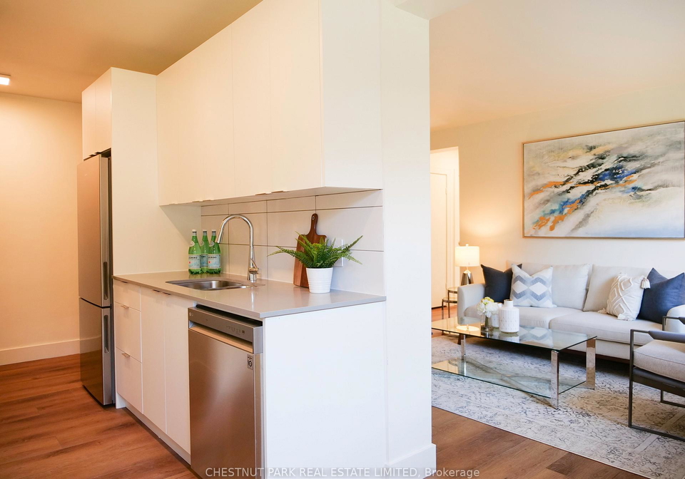6-wingreen-court-toronto-north-york-ontario-c13573296