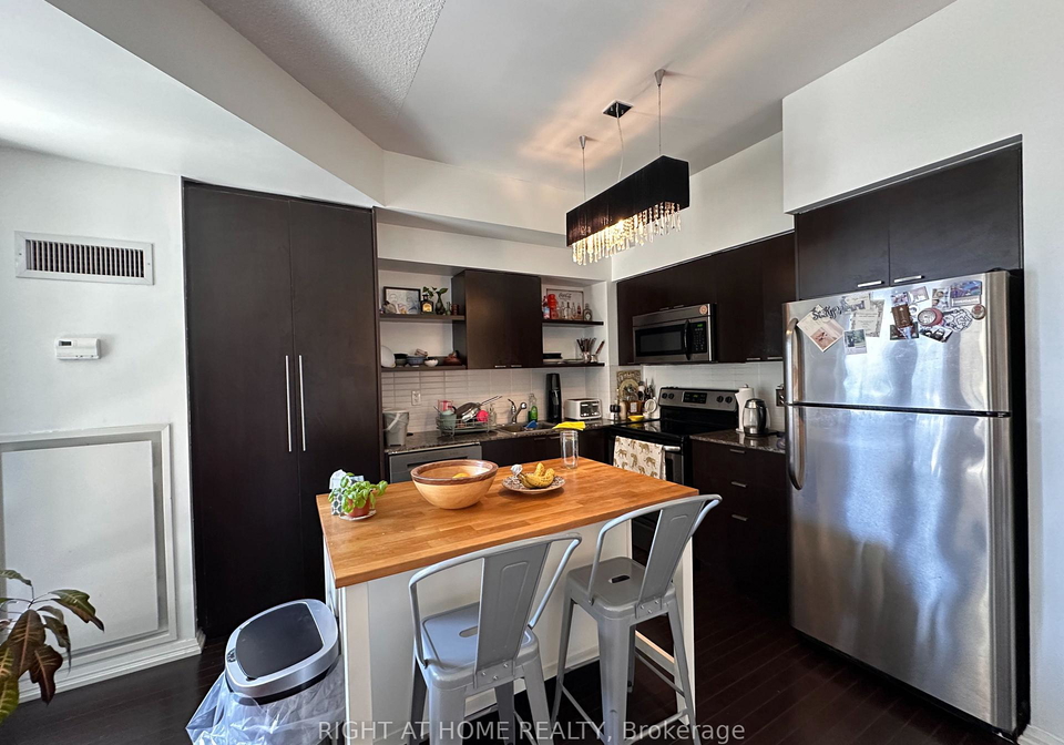 35-hayden-street-toronto-toronto-ontario-c13573380
