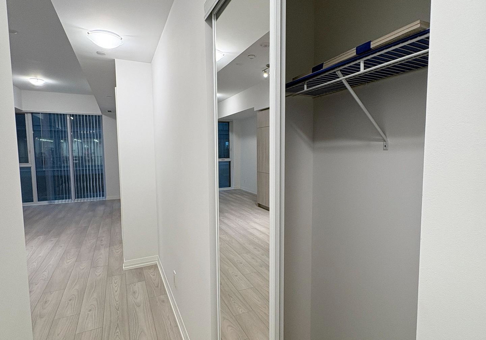 400-king-street-w-toronto-toronto-ontario-c13573858